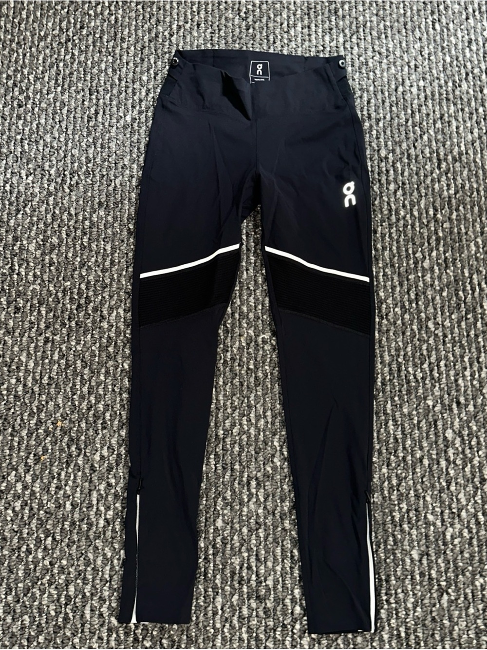 On Running Black Women's Long Tights with Logo